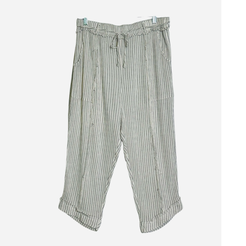Free People white black stripes pull on capri pants size M